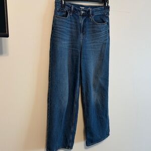 Old Navy Dark Blue baggy Wide-Leg Jeans. High rise. Size 8. Woman’s.